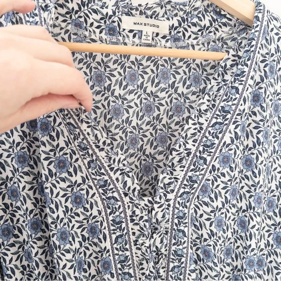 Max Studio Navy Floral Maxi Dress - Picture 3 of 5